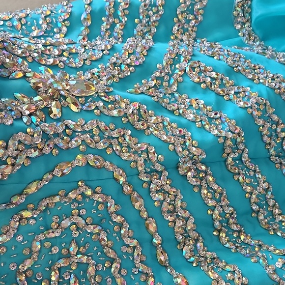 Size 10 Turquoise Prom/Pageant/Evening Gown by Ritzee Originals - Picture 4 of 10